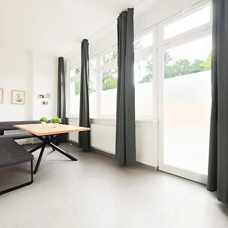 Tolstov - 3 - Kitchen - Dining - Terrace - 25 Min To Messe Dus *