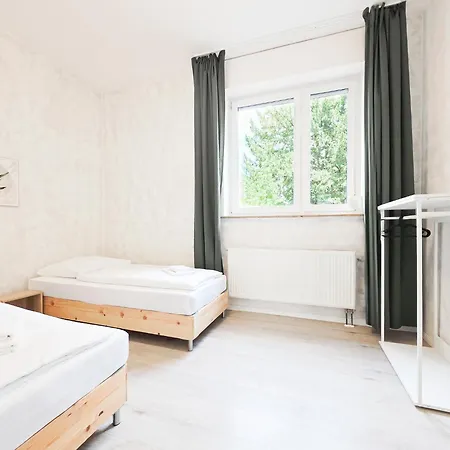 Apartment Tolstov - 3 - Kitchen - Dining - Terrace - 25 Min To Messe Dus