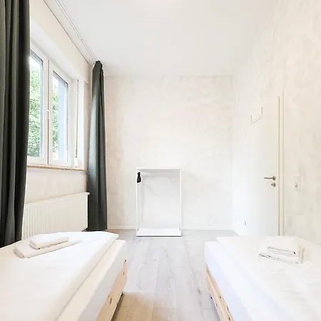 Апартаменты Tolstov - 3 - Kitchen - Dining - Terrace - 25 Min To Messe Dus *