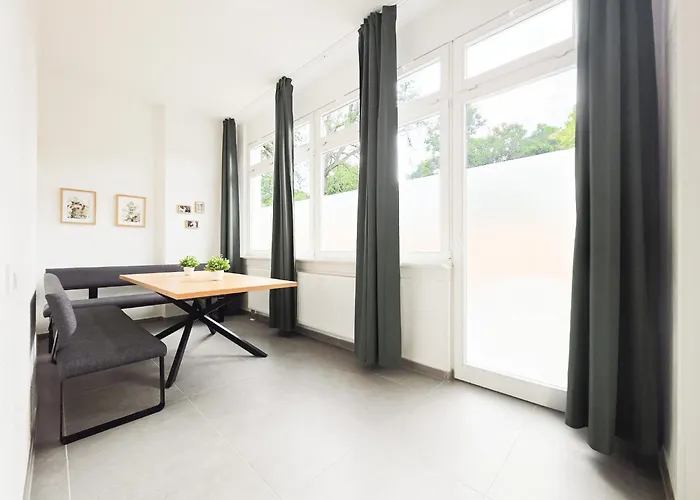 Tolstov - 3 - Kitchen - Dining - Terrace - 25 Min To Messe Dus *