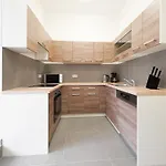 Tolstov - 3 - Kitchen - Dining - Terrace - 25 Min To Messe Dus Daire *
